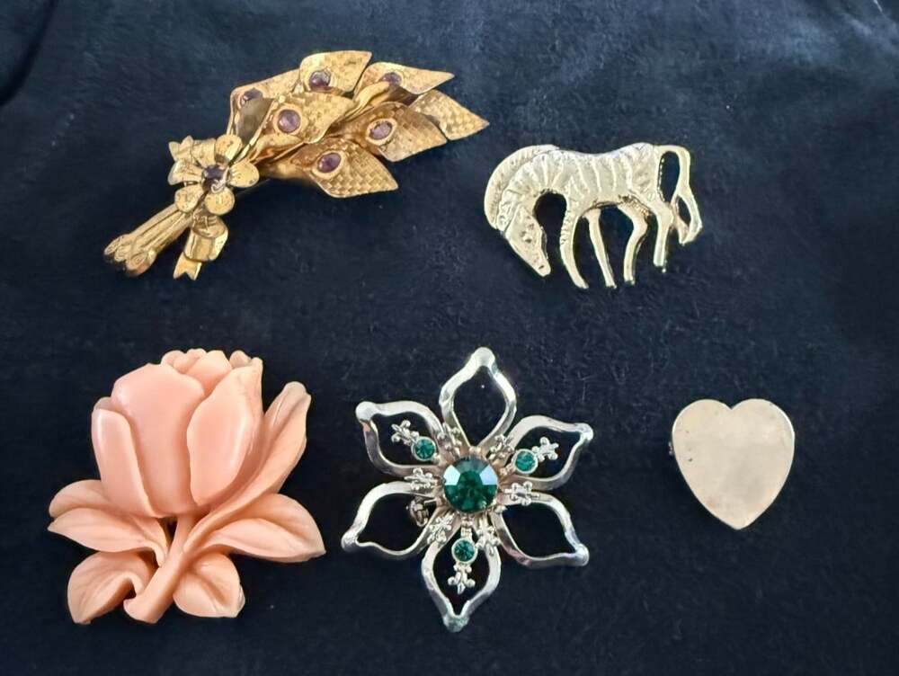 Vintage Lot Of 5 Unmarked Gold & Silver Tone Brooches